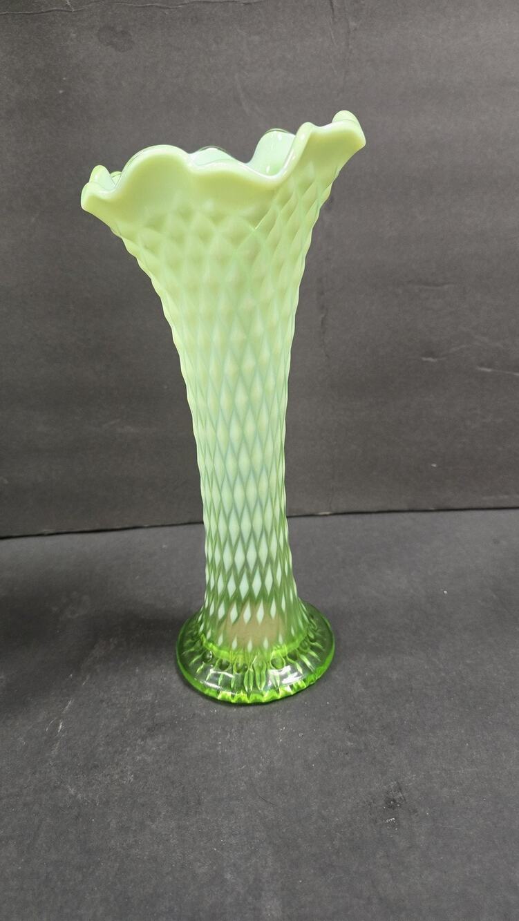 Vintage Northwood Green Opalescent Diamond Quilt Ruffled Glass Trunk Swung Vase
